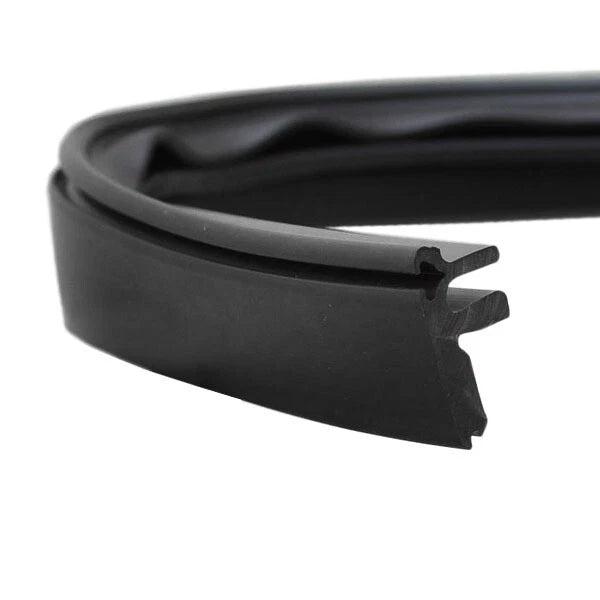 Larson Boat Molding 7196-0778 - Snap Bottom 1 X 1/2 Inch Black (FT)