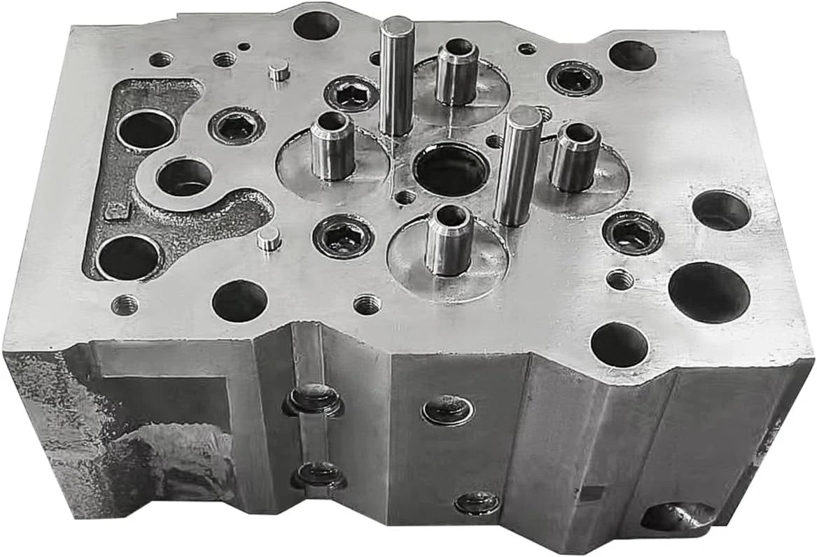 Complete Cylinder Head with Valves 6162-13-1103 for Komatsu Engine SAA6D170