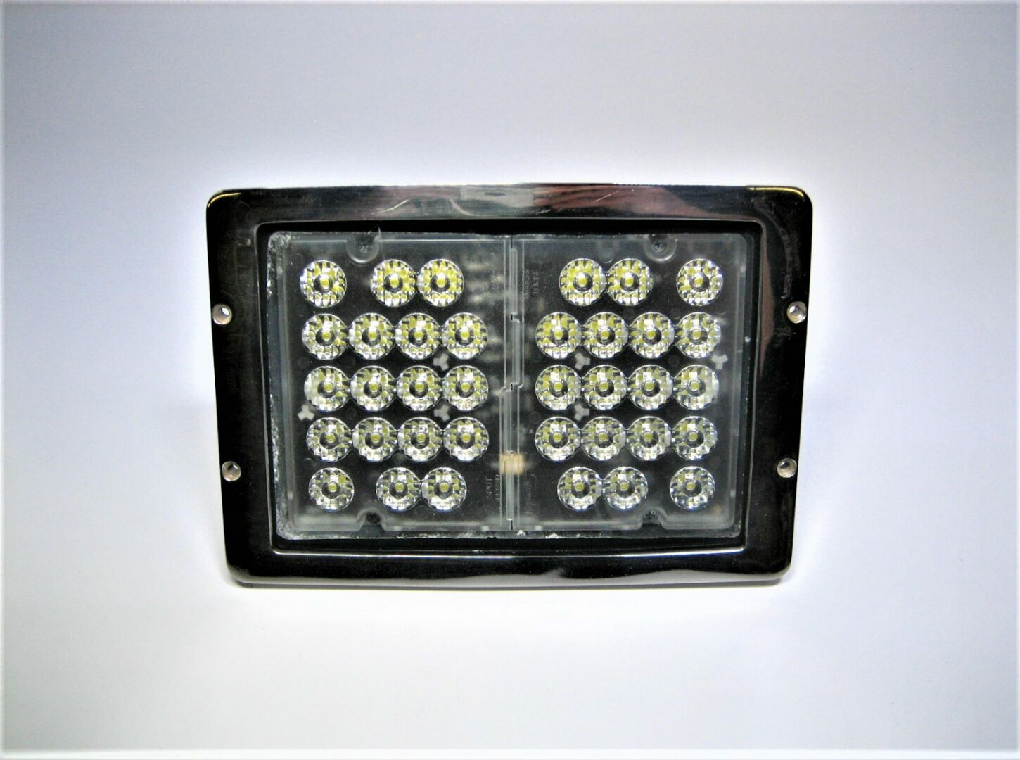 J.W. Speaker Model 522 Marine 24V 9-1/2" X 6-3/4" LED Flood/Work Light *TESTED