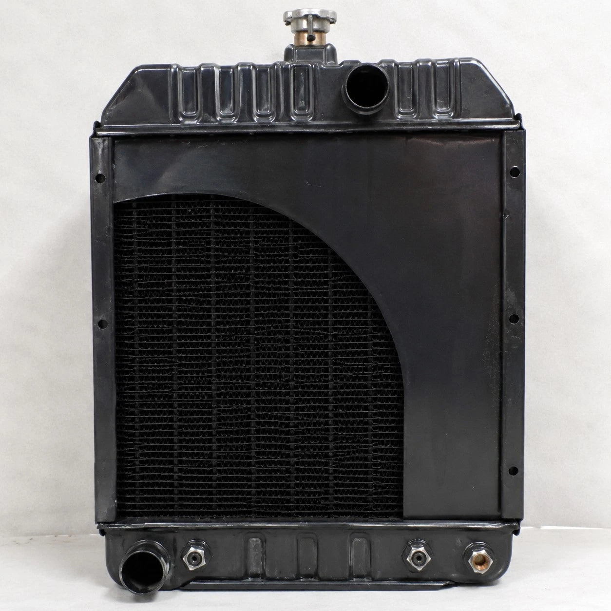 Radiator Fits Massey Ferguson 285 579339M91