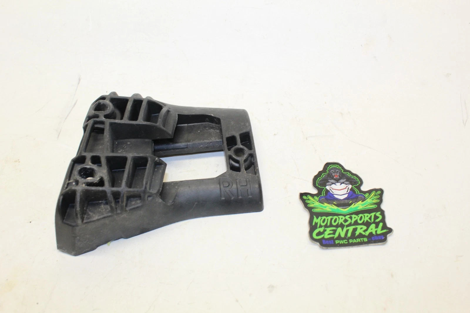 18-24 SEADOO GTX WAKE RXT FISH PRO RIGHT RH SIDE LOWER SPEAKER MOUNTS BOLTS