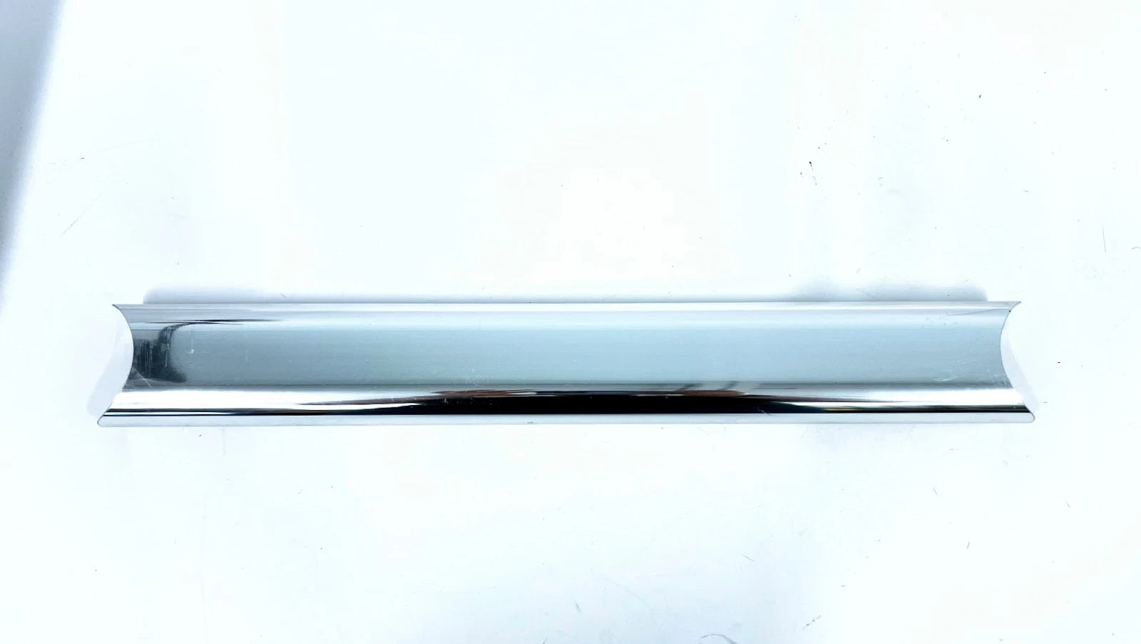 E-Tec Marine Products, Aluminum Oval Tube for Step Tread, 2 1/2in Connection