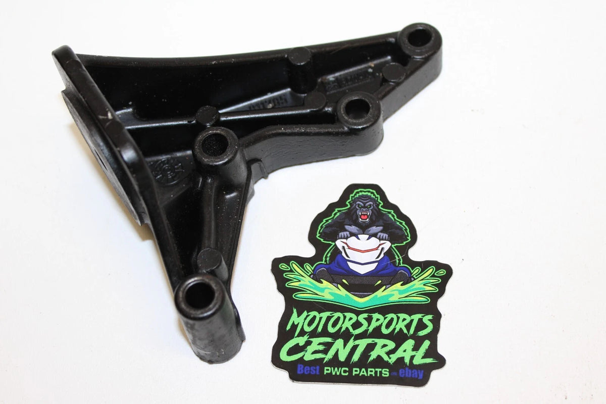 02-25 Seadoo Motor Mount Engine Bracket PTO Intake 420811780 $64 FROM SEADOO